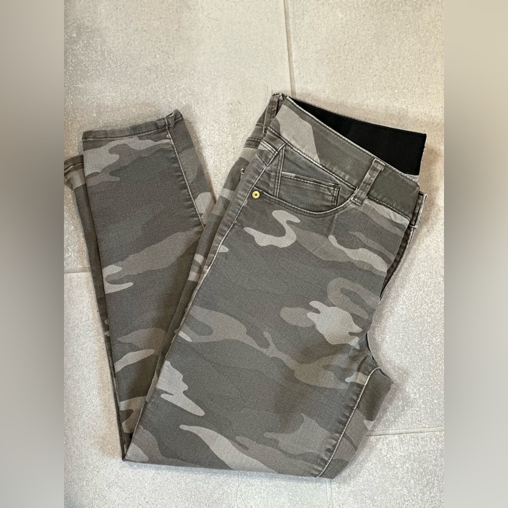 Wit and Wisdom soft and comfortable ab’solution skinny jeans